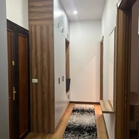 City Center Modern One Bedroom